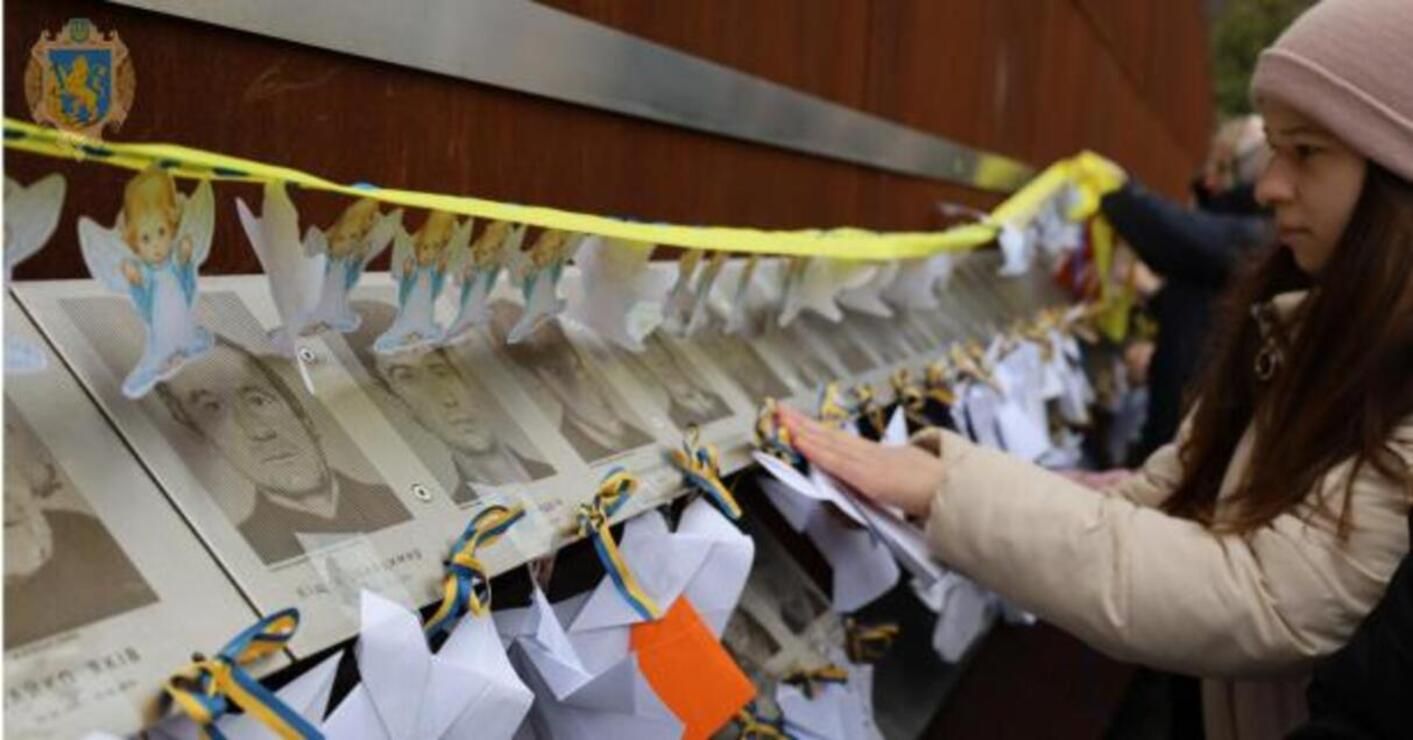 С белыми ангелами: львовяне почтили Героев Небесной Сотни - Новости Львова - Львов С белыми ангелами: львовяне почтили Героев Небесной Сотни - Новости Львова - Львов