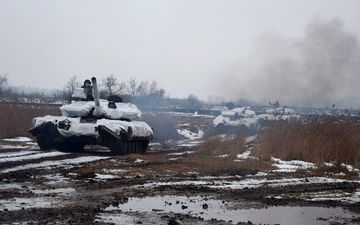 Між Авдіївкою і Опитним, де розташовані українські позиції, лунають потужні вибухи, – ЗМІ