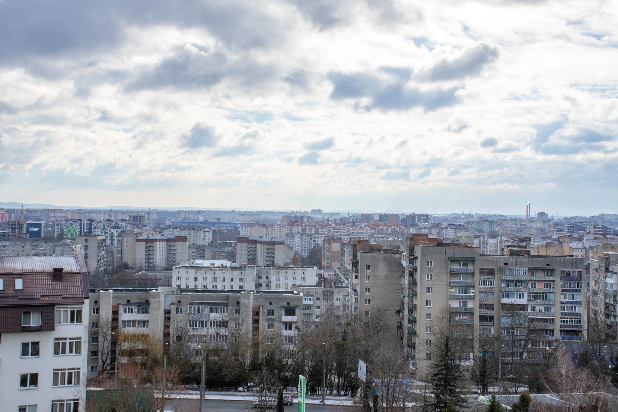 Подальше от агрессора: на Прикарпатье вырос спрос на аренду жилья из-за угрозы со стороны России
