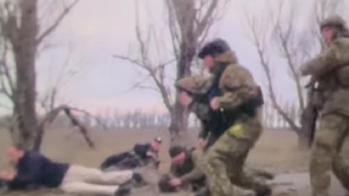 Глава МВД Монастырский попал под обстрел оккупантов на Донбассе: в сети появилось видео