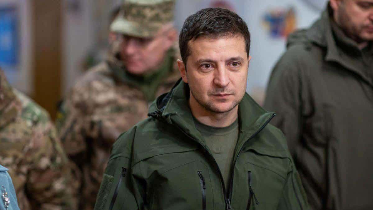 Заслушал отчет о состоянии боеготовности войск: Зеленский в "Борисполе" встретился с силовиками Заслушал отчет о состоянии боеготовности войск: Зеленский в "Борисполе" встретился с силовиками