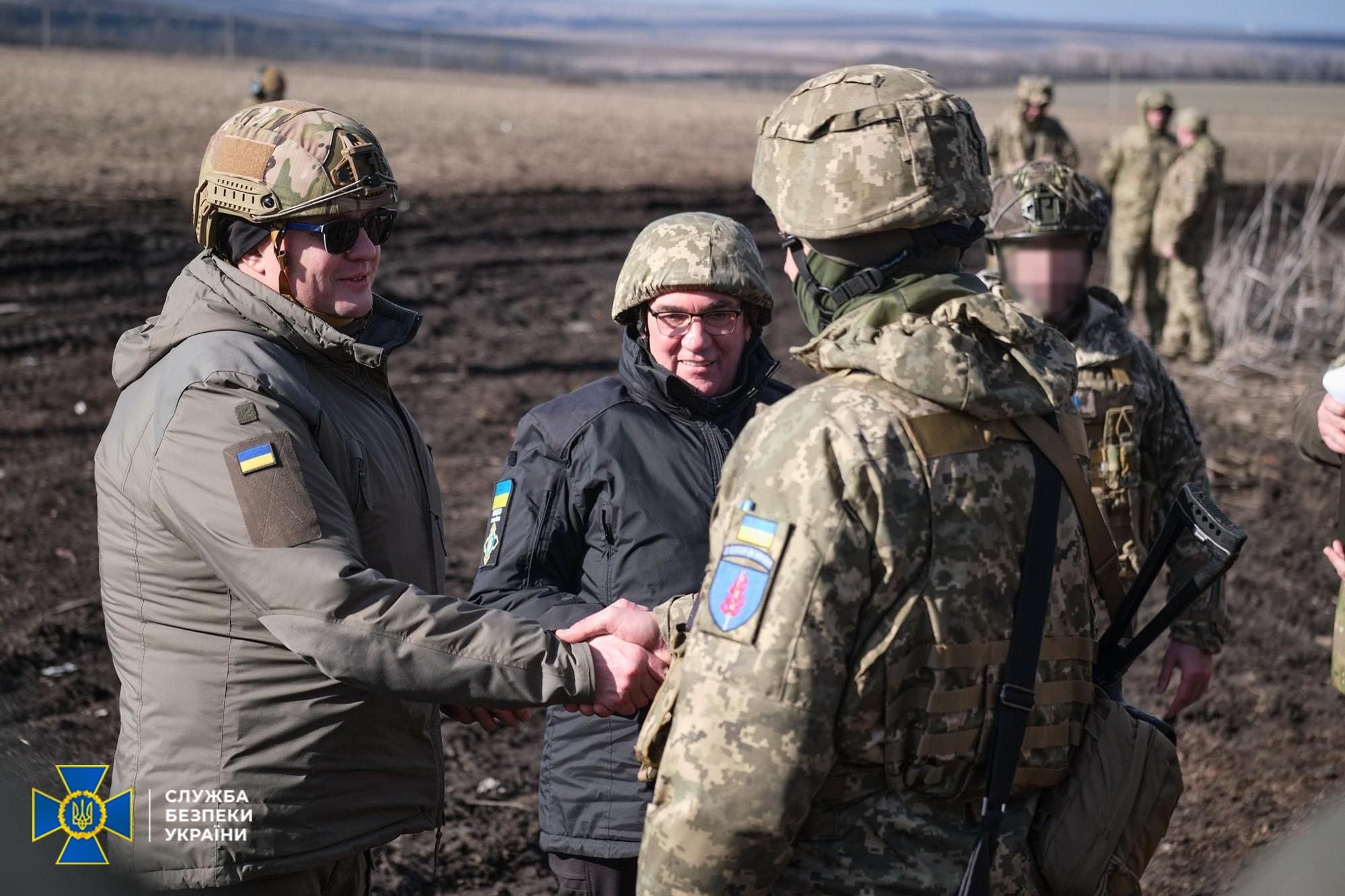 СБУ усилила контрразведку: Баканов и Данилов посетили зону ООС СБУ усилила контрразведку: Баканов и Данилов посетили зону ООС