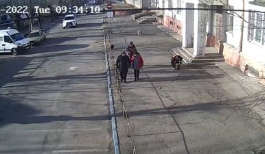 "З**бали ці атошники": поліція затримала хулігана, який жорстоко побив учасника ООС у Чернівцях