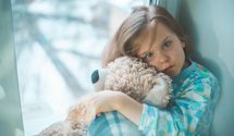 Омікрон у дітей: 3 перших симптоми, на які батькам варто звернути увагу
