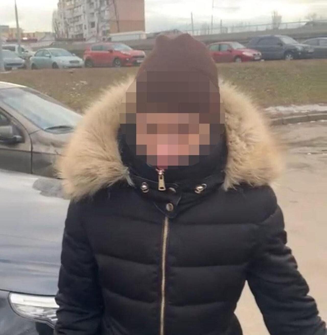 Вырвала сумку из рук: в Киеве осудили женщину, которая ограбила бабушку Вырвала сумку из рук: в Киеве осудили женщину, которая ограбила бабушку