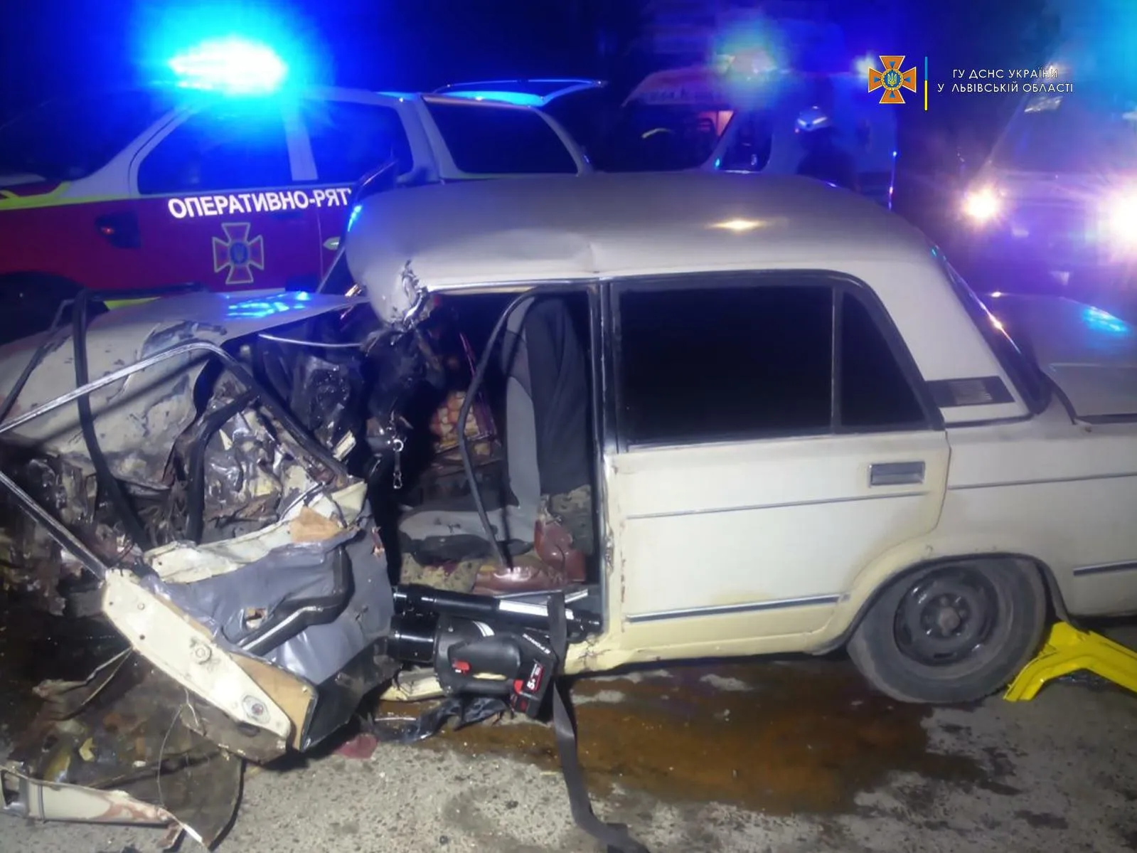 П'яний водій вилетів на зустрічну: в нищівній ДТП у Дрогобичі постраждали 5 людей