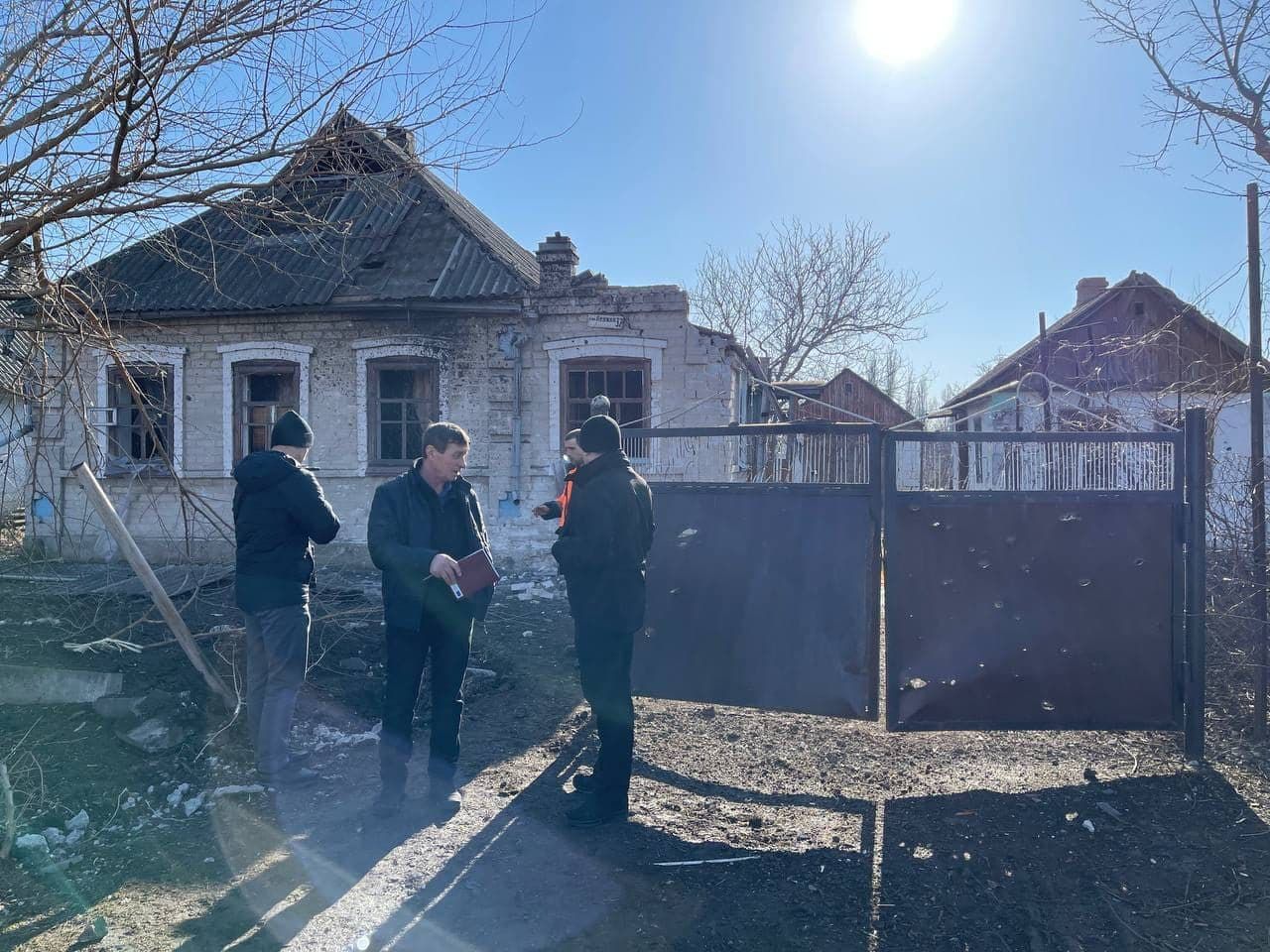 Все розбомбили: з'явились фото обстріляних окупантами домівок у Новогнатівці - 24 Канал Все розбомбили: з'явились фото обстріляних окупантами домівок у Новогнатівці - 24 Канал