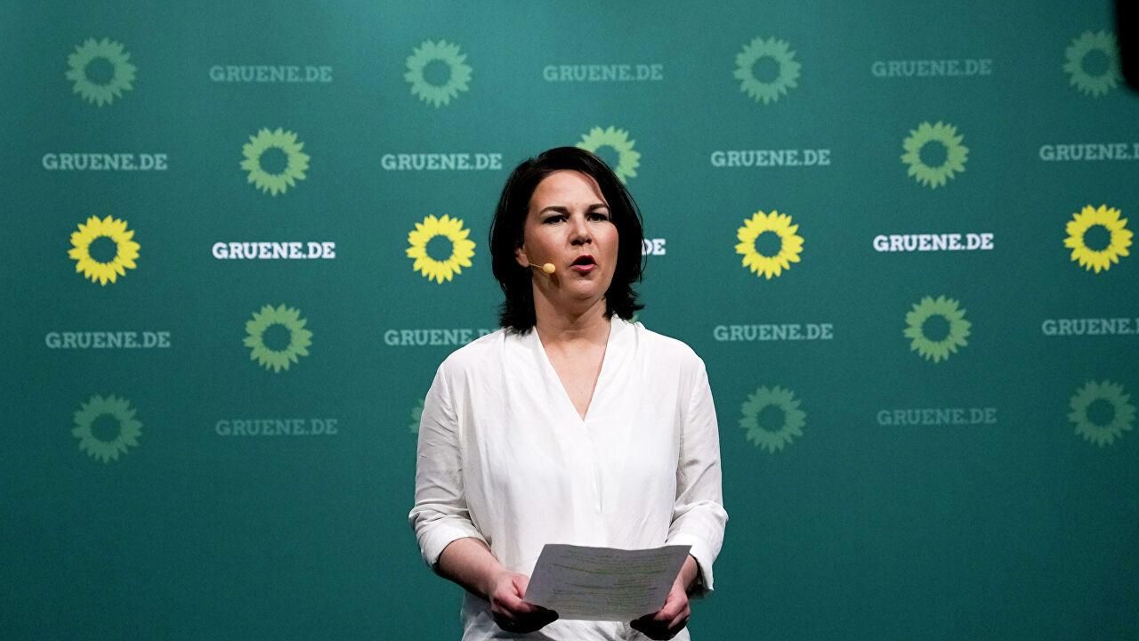 Не играйтесь жизнями людей на Донбассе, – Бербок обратилась к Путину Не играйтесь жизнями людей на Донбассе, – Бербок обратилась к Путину