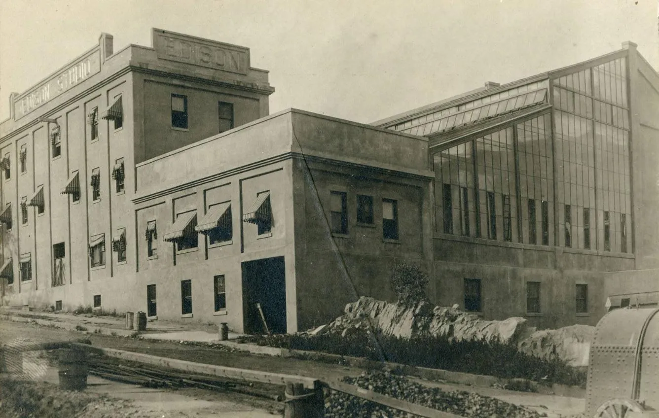 Кіностудія Кіностудія