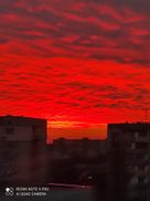 Вогняний світанок: кияни заполонили мережу фотографіями неба