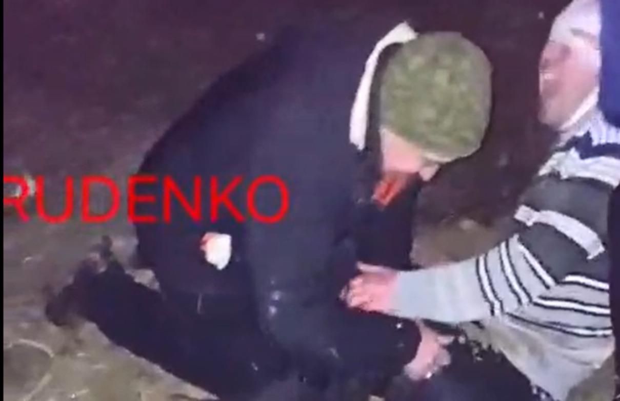 Нашли человека с инвалидностью: оккупантов разоблачили на фейковом видео с "раненым гражданским" Нашли человека с инвалидностью: оккупантов разоблачили на фейковом видео с "раненым гражданским"