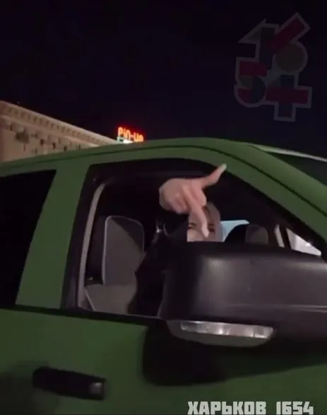 У Харкові молодь влаштувала нетверезе катання містом У Харкові молодь влаштувала нетверезе катання містом