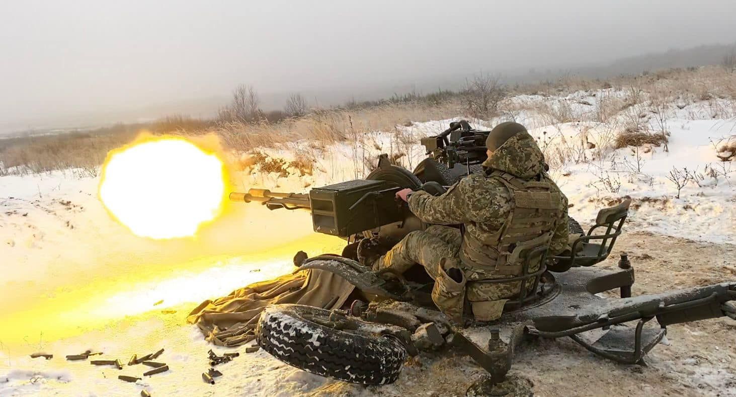 Военные испытывают новое оружие на Львовщине: мощные фото и видео
