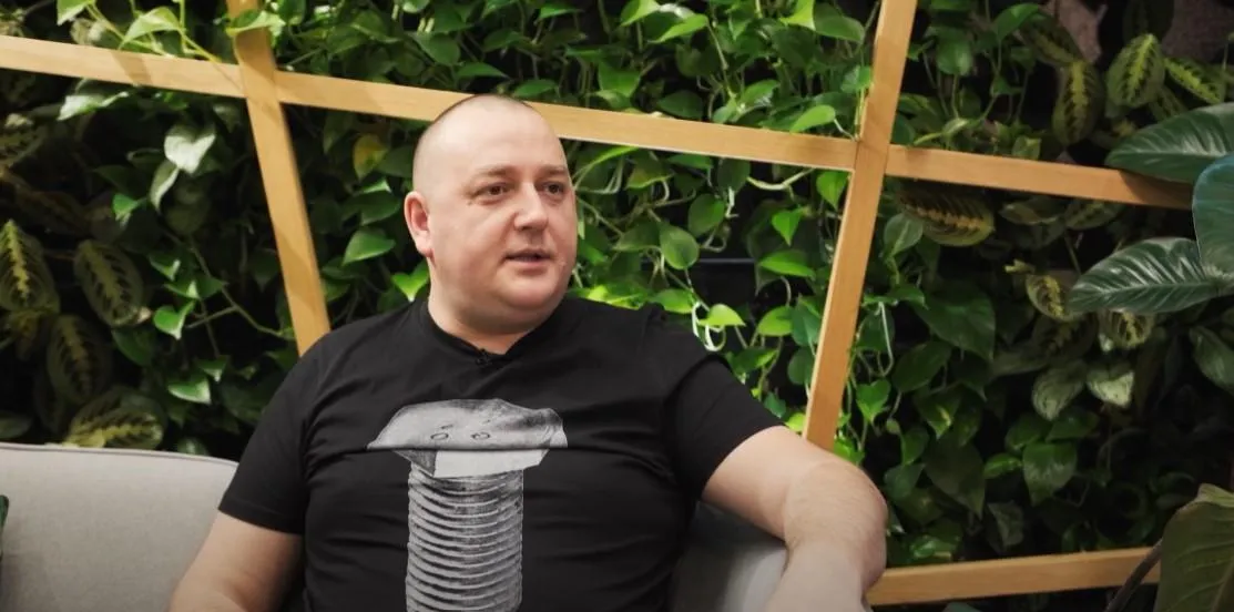 Роман та Сергій Колісники відкрили мережу магазинів Best Market у Польщі / Скриншот з відео TransferGo Роман та Сергій Колісники відкрили мережу магазинів Best Market у Польщі / Скриншот з відео TransferGo