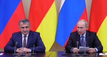 Самопровозглашенные Южная Осетия и Абхазия поддержали легитимизацию "республик" боевиков