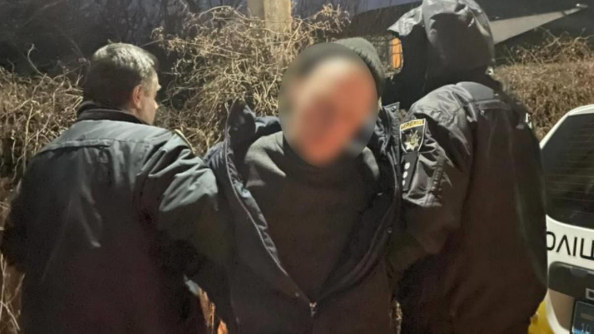 Пришел, чтобы зарезать: под Киевом мужчина с ножом напал на соседку Пришел, чтобы зарезать: под Киевом мужчина с ножом напал на соседку