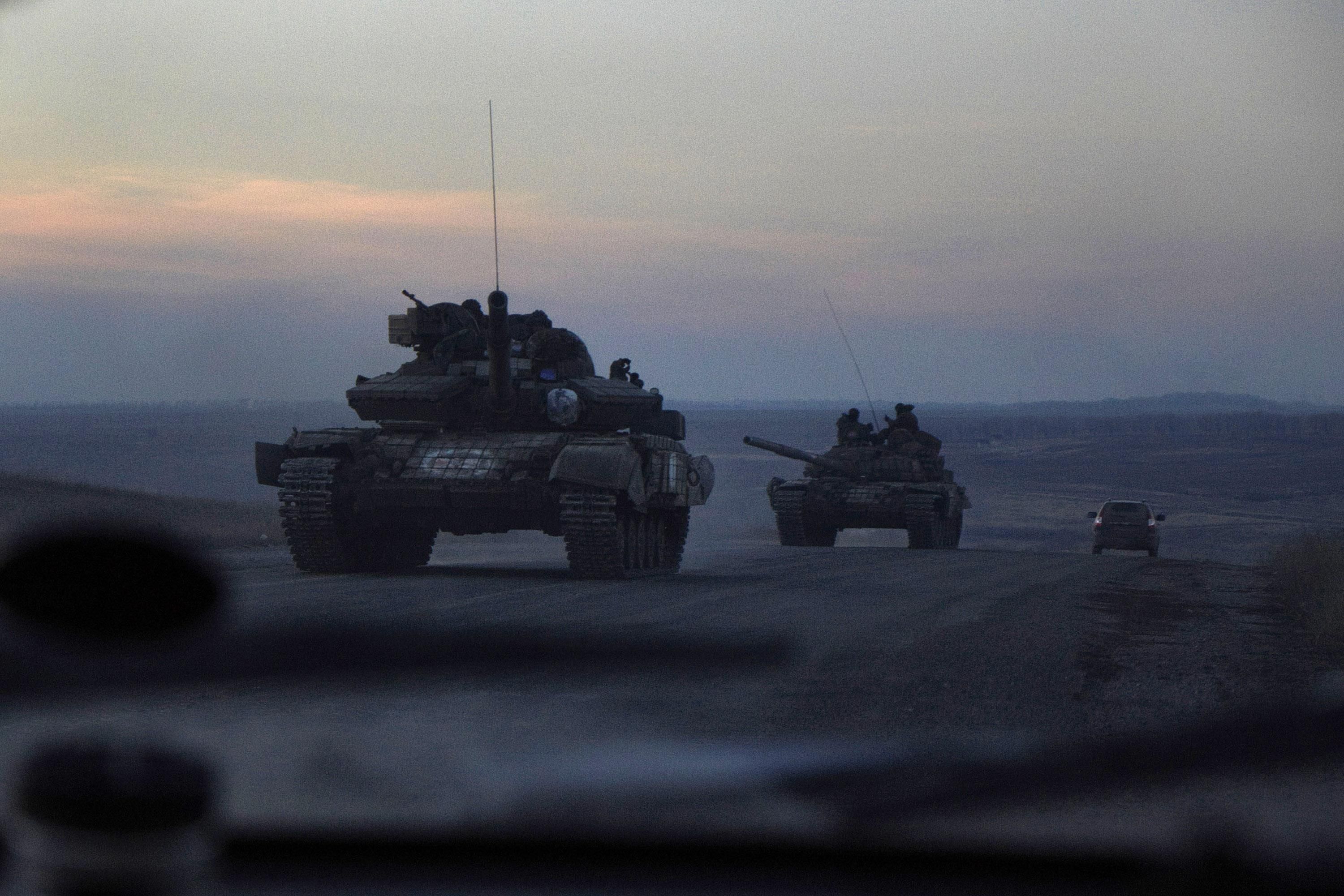 Журналісти помітили колони російських танків на околицях Донецька - 24 Канал