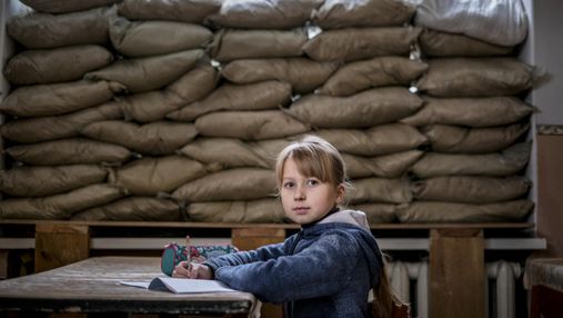 Навчання триває: скільки шкіл на Донбасі перейшли на дистанційку через небезпеку
