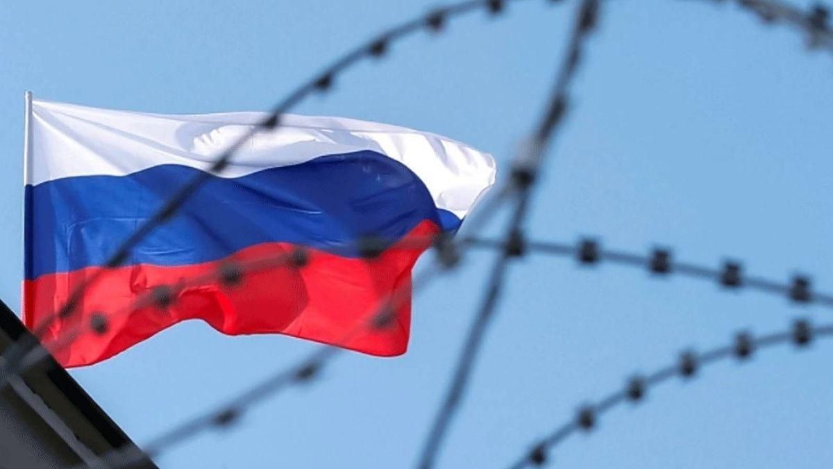 России уже пообещали санкции на четырех континентах за "признание" боевиков