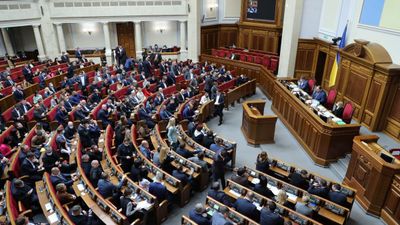 Рада закликала відключити Росію від SWIFT: постанова-відповідь на "визнання" бойовиків