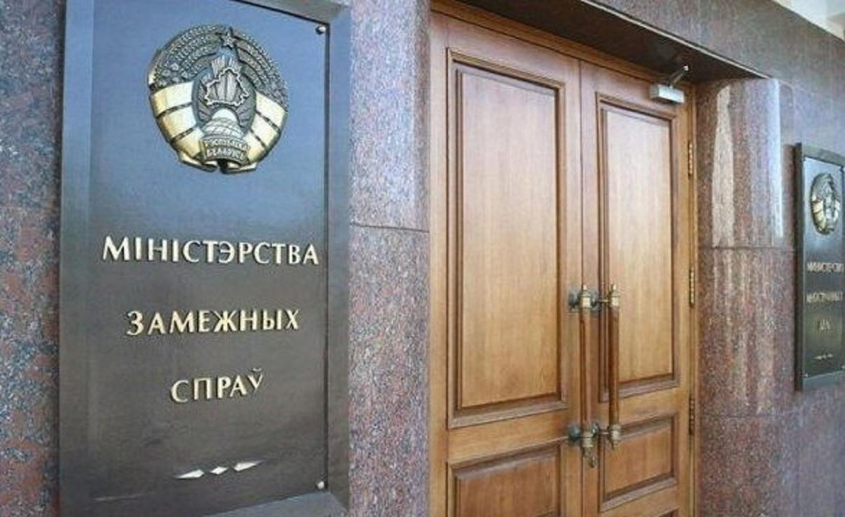 Беларусь "с уважением и пониманием" восприняла признание Россией боевиков на Донбассе Беларусь "с уважением и пониманием" восприняла признание Россией боевиков на Донбассе