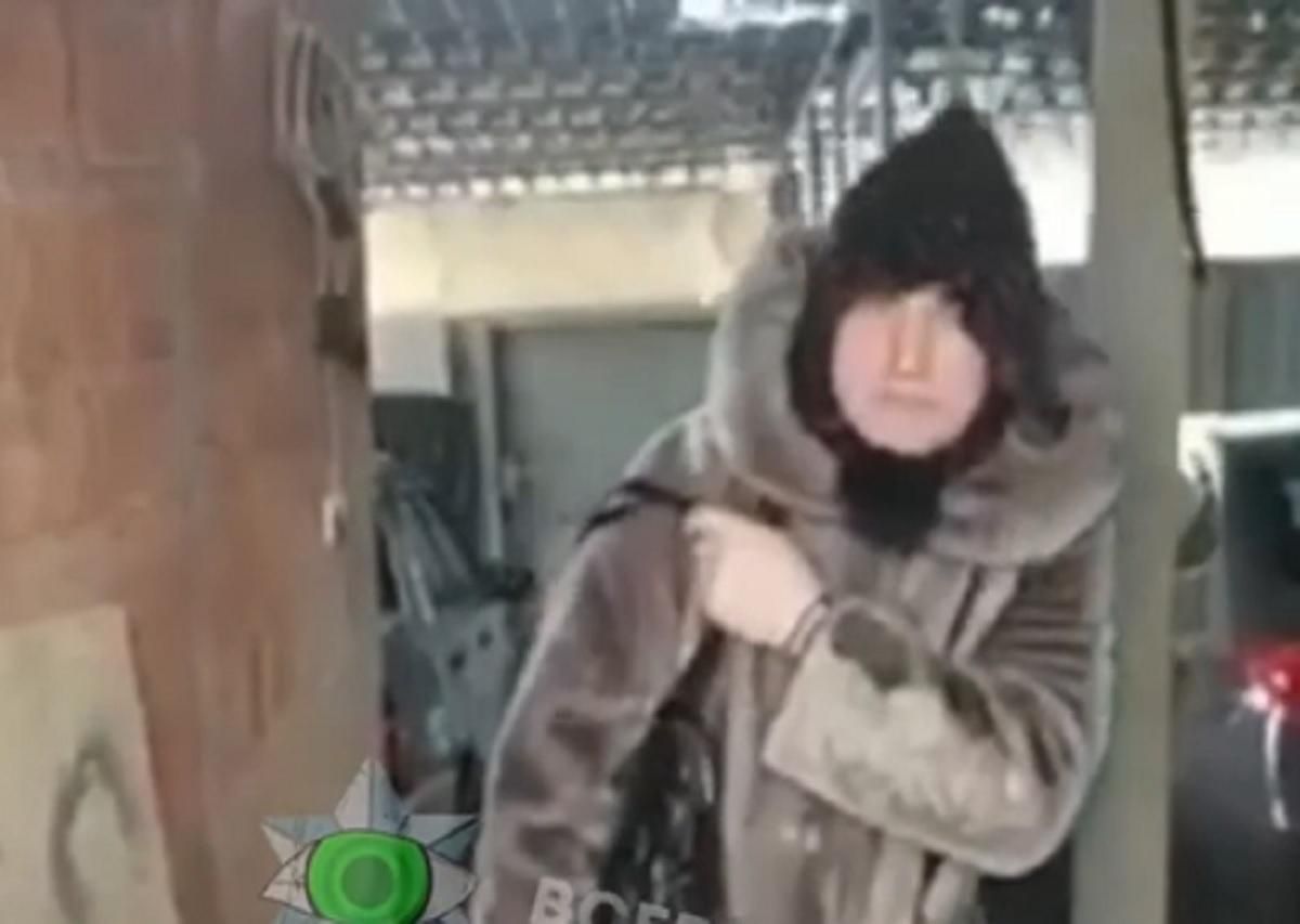 Мужчины на оккупированном Донбассе переодеваются в женщин, чтобы не попасть под "мобилизацию" Мужчины на оккупированном Донбассе переодеваются в женщин, чтобы не попасть под "мобилизацию"