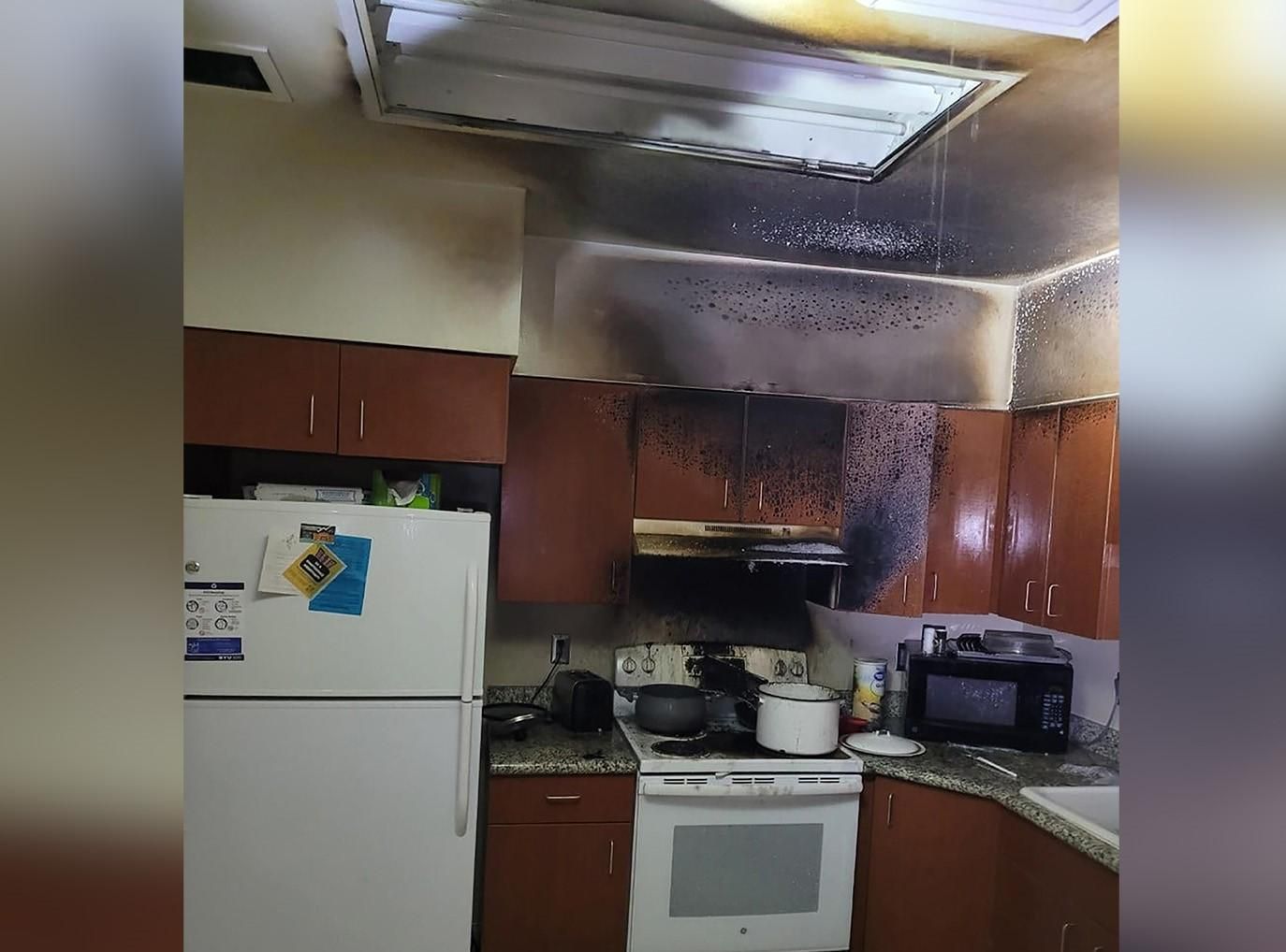 У США студент вирішив зварити в гуртожитку ракетне паливо: через це стався вибух – фото - Освіта У США студент вирішив зварити в гуртожитку ракетне паливо: через це стався вибух – фото - Освіта