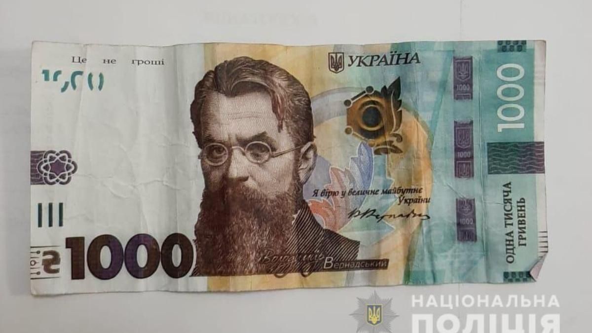 Розрахувався сувенірною тисячею: в Одесі затримали чоловіка, який пограбував таксиста - Одеса Розрахувався сувенірною тисячею: в Одесі затримали чоловіка, який пограбував таксиста - Одеса