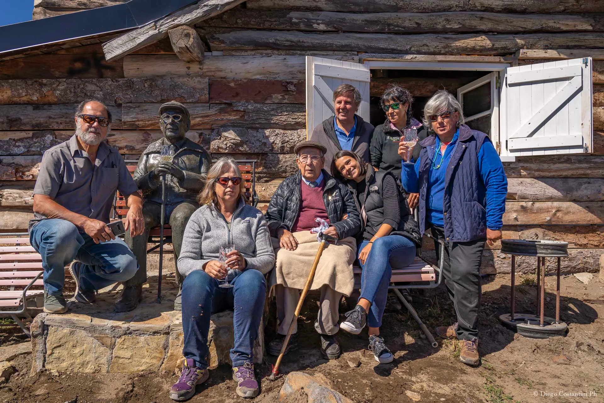 Старому лыжнику из Аргентины поставили оригинальный памятник: как он выглядит Старому лыжнику из Аргентины поставили оригинальный памятник: как он выглядит