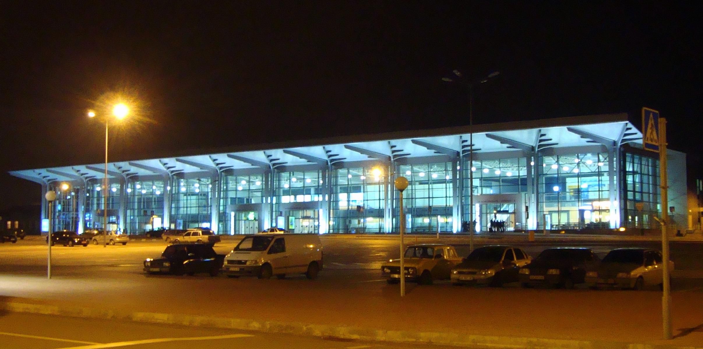 Аеропорт Харкова тимчасово не працює – причина 