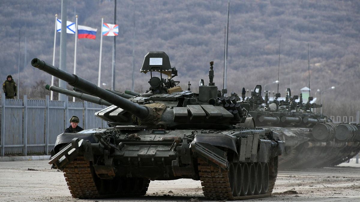 Танки з Криму зайшли на територію України - 24 Канал Танки з Криму зайшли на територію України - 24 Канал