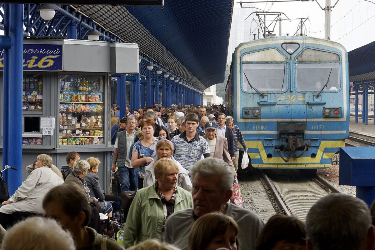 Усі потяги до та Києва курсують в нормі - 24 Канал