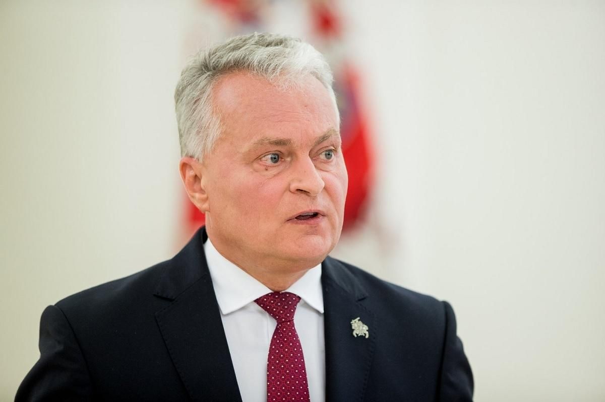 В Литве вводят чрезвычайное положение из-за вторжения России в Украину
В Литве вводят чрезвычайное положение из-за вторжения России в Украину