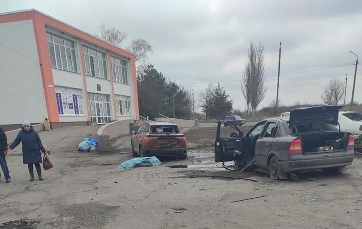 Росіяни вбили 4 цивільних у Вугледарі: ще 10 – поранили - 24 Канал Росіяни вбили 4 цивільних у Вугледарі: ще 10 – поранили - 24 Канал