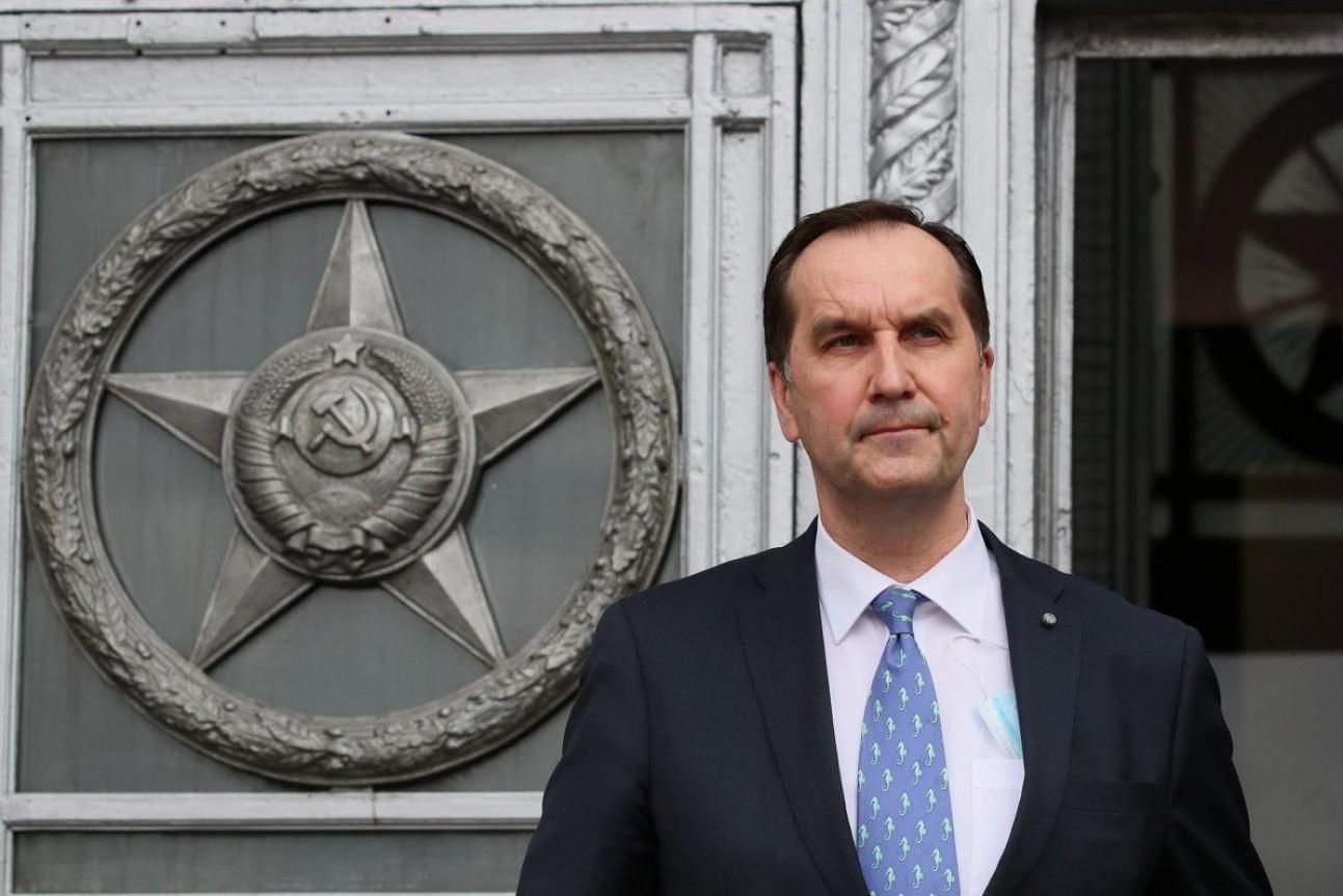 Латвія вслід за Чехією припиняє видачу віз росіянам та відкликає свого посла - 24 Канал Латвія вслід за Чехією припиняє видачу віз росіянам та відкликає свого посла - 24 Канал