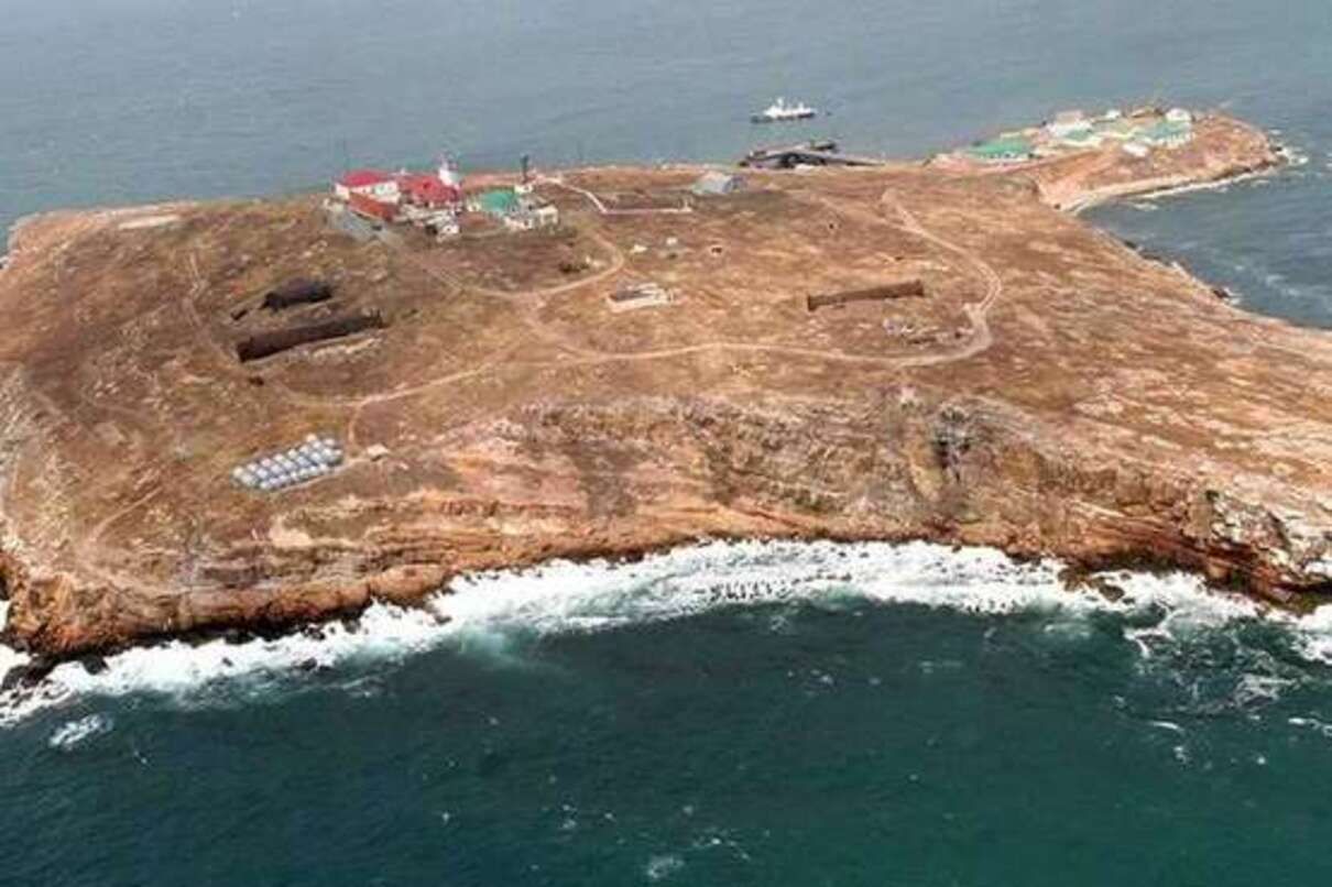 Острів Зміїний захопила російська армія: деталі Острів Зміїний захопила російська армія: деталі