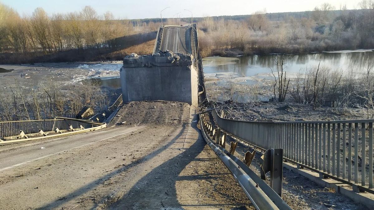 Мост подорвали Мост подорвали