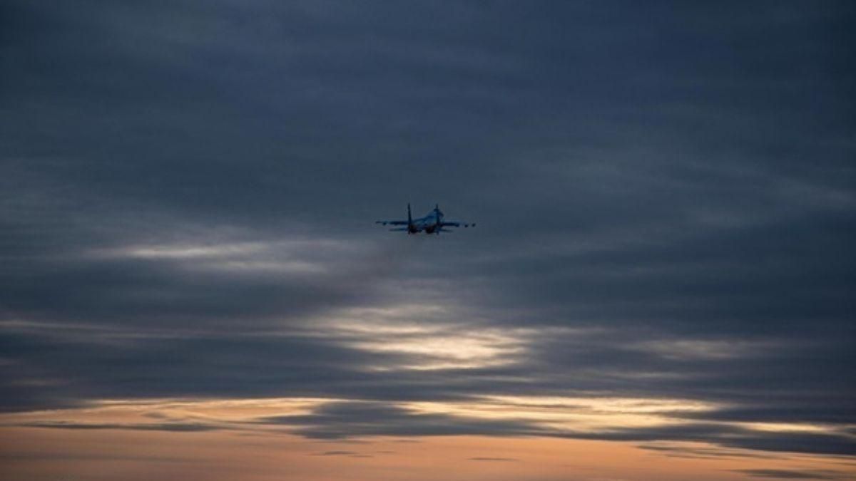 На Черкащині збили російський військовий літак: пілота шукають - 24 Канал На Черкащині збили російський військовий літак: пілота шукають - 24 Канал