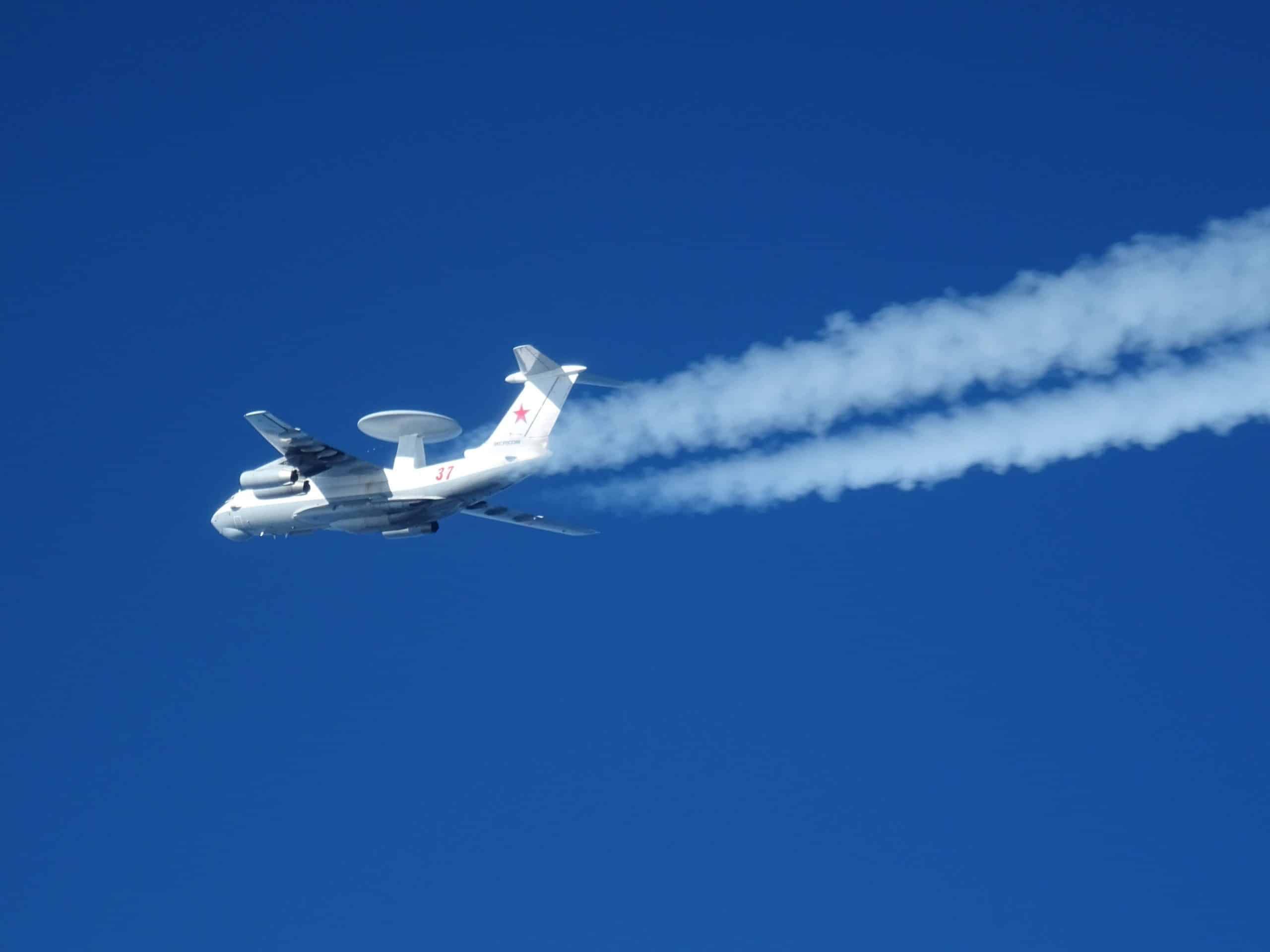 Российские оккупанты продолжают атаку авиацией и высокоточным дальним оружием Российские оккупанты продолжают атаку авиацией и высокоточным дальним оружием