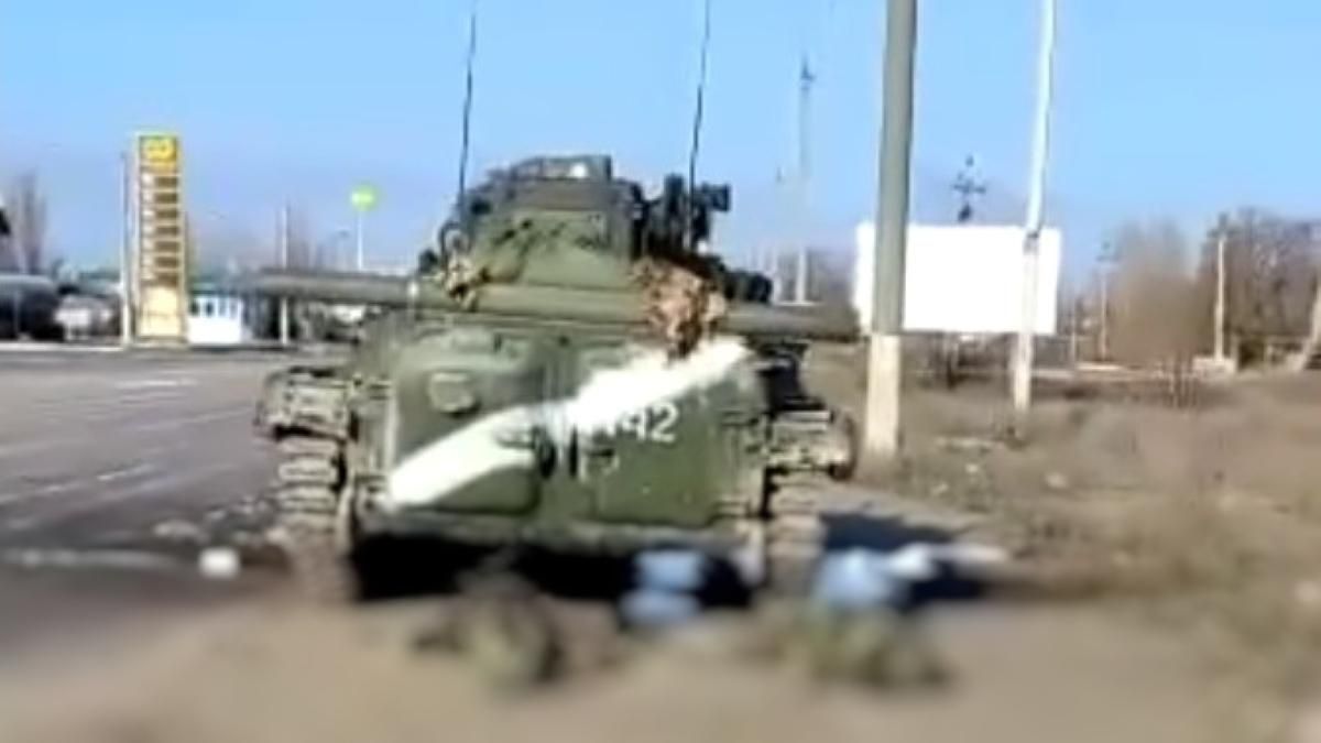 Опубліковано відео знищених російських окупантів під Олешками (18+) - 24 Канал