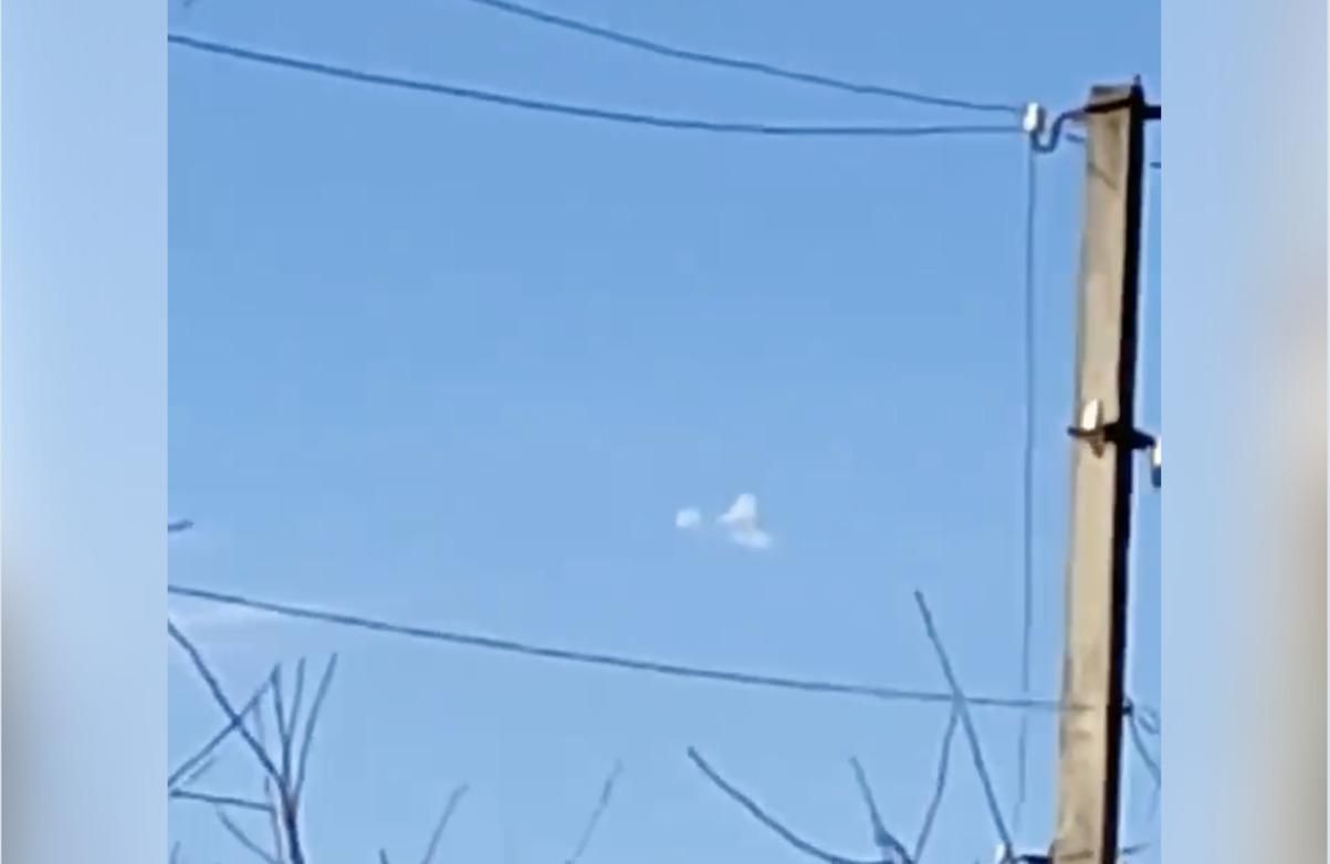 ВСУ сбили российскую крылатую ракету под Винницей: эпичное видео - 24 Канал ВСУ сбили российскую крылатую ракету под Винницей: эпичное видео - 24 Канал