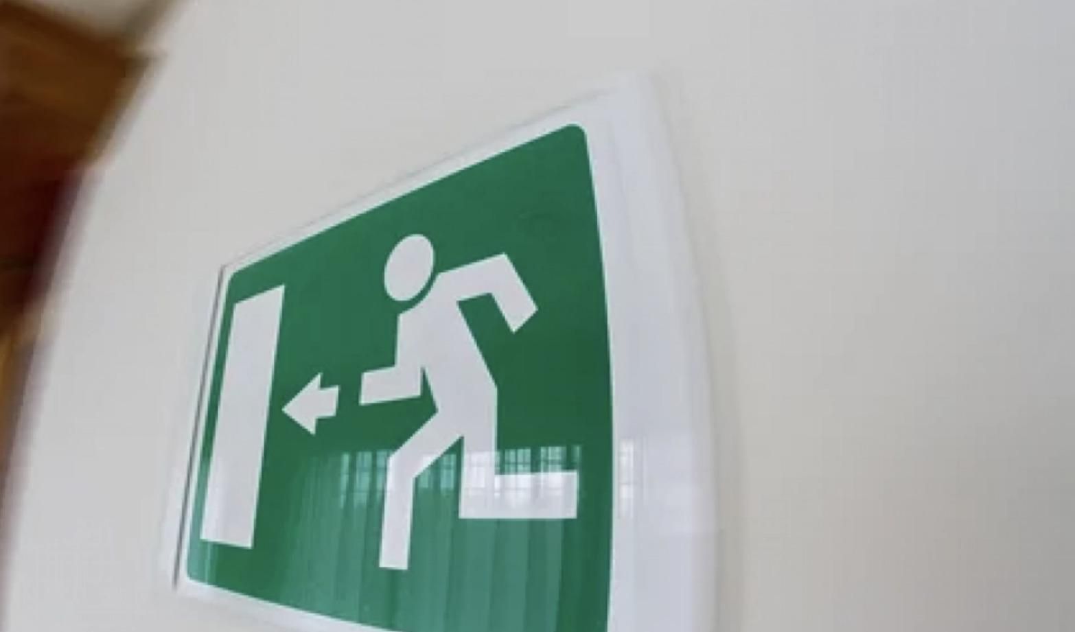 На Тернопільщині ворог може підірвати артилерійську базу: людей з прилеглого села евакуюють - 24 Канал На Тернопільщині ворог може підірвати артилерійську базу: людей з прилеглого села евакуюють - 24 Канал