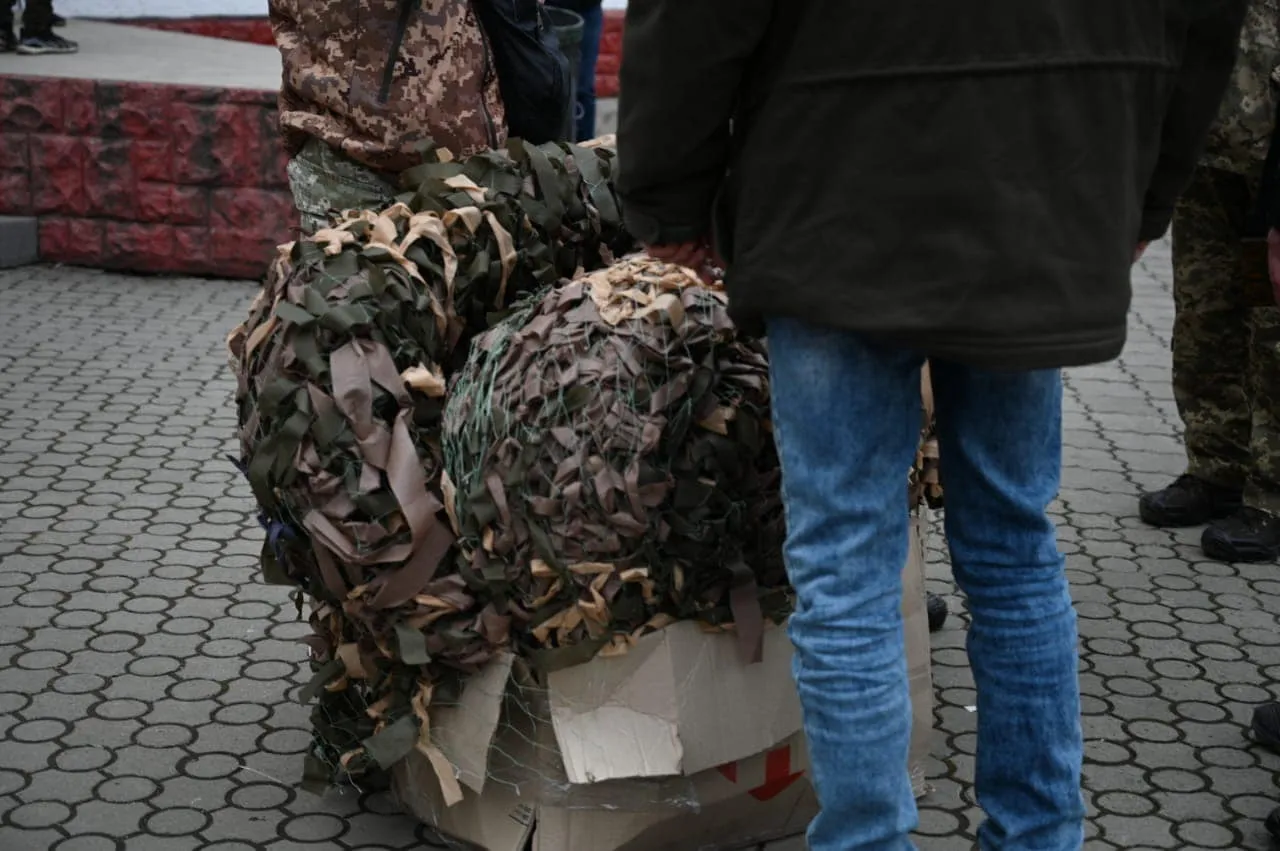 черги у військкоматі на Закарпатті