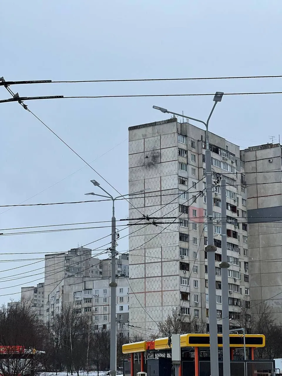 Наслідки атаки на житловий будинок в Харкові Наслідки атаки на житловий будинок в Харкові