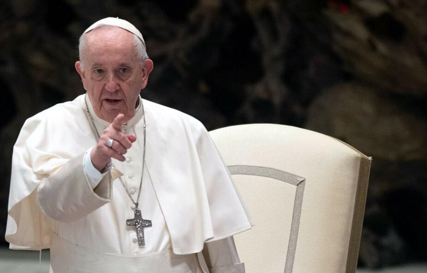 Папа Римский нарушил протокол, чтобы выразить обеспокоенность войной против Украины