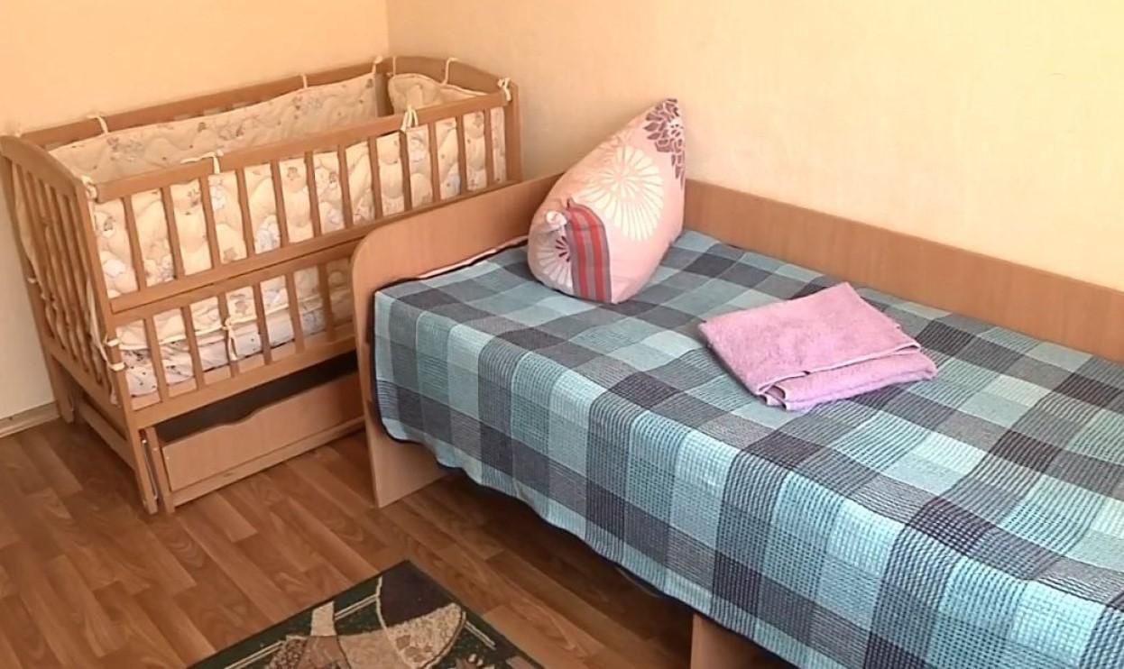 У Тернопіль везуть маленьких діток-біженців: містян просять зносити колиски та ліжечка - 24 Канал