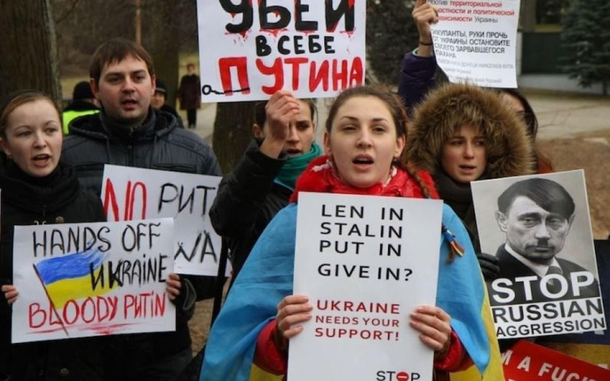 По заслугам: в Вильнюсе избили российского дипломата По заслугам: в Вильнюсе избили российского дипломата