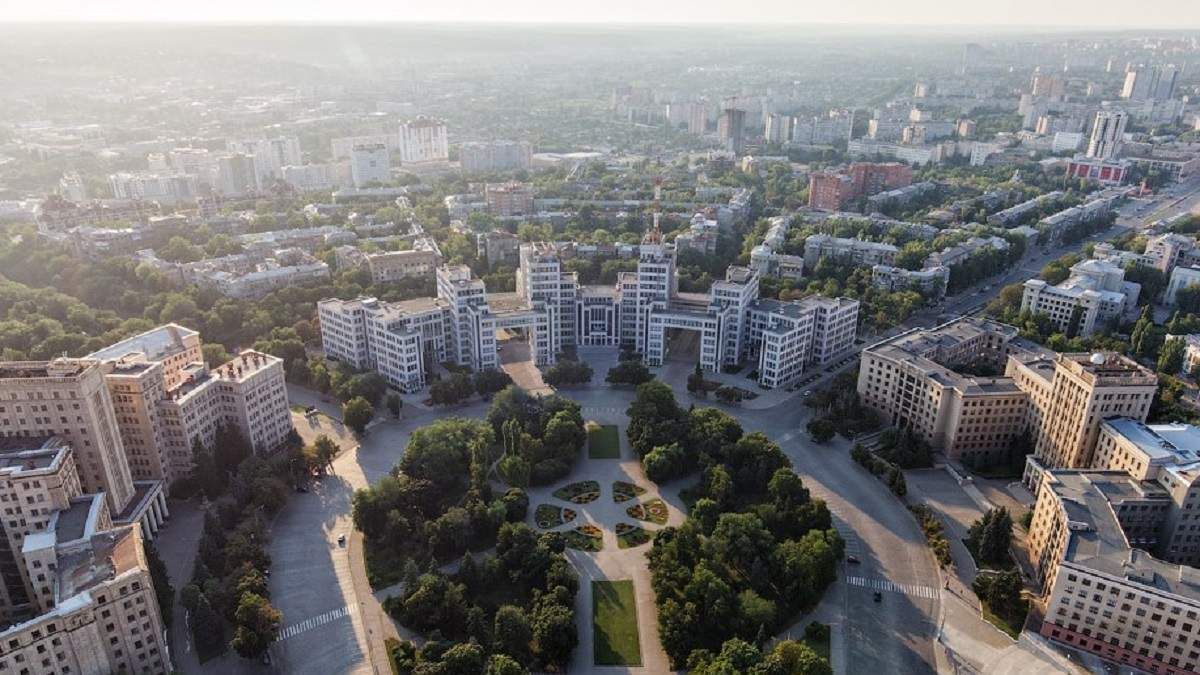 Виды на сегодняшний день. Территория Харькова. Площадь свободы Украина. Украина Харьков площадь свободы. Харьков площадь города.