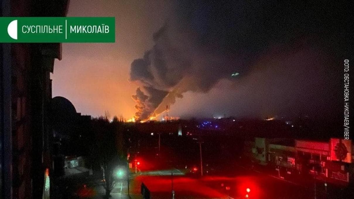 У Миколаєві горять паливні склади локомотивного депо - 24 Канал У Миколаєві горять паливні склади локомотивного депо - 24 Канал