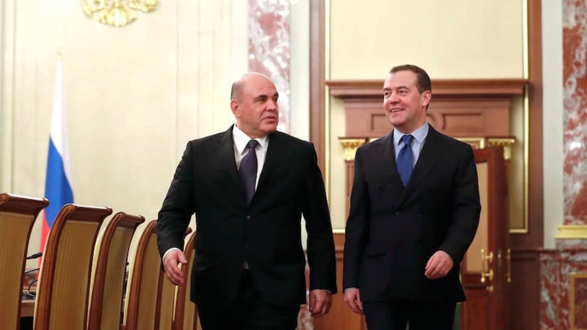 ЕС ввел санкции против Дмитрия Медведева и Михаила Мишустина